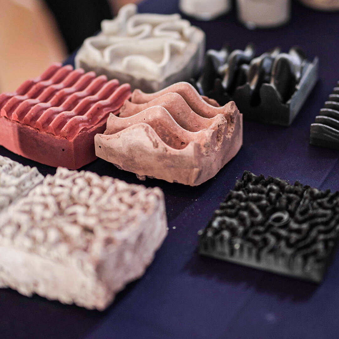 Artificial textured structure samples on a table